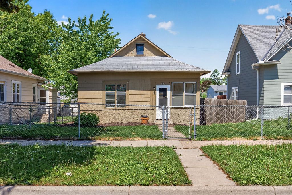 1041 Magnolia Avenue E, Saint Paul, MN 55106 — photo 2