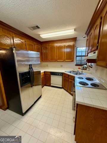 206 Westfield Drive, Warner Robins, GA 31093