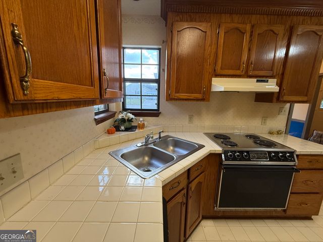 206 Westfield Drive, Warner Robins, GA 31093