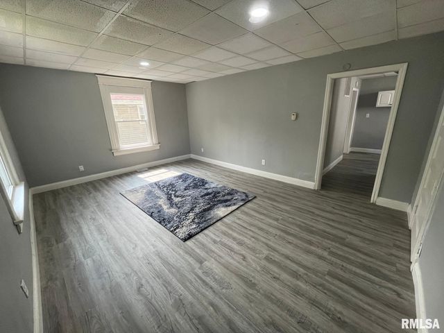 2339 S 10TH Street, Springfield, IL 62703