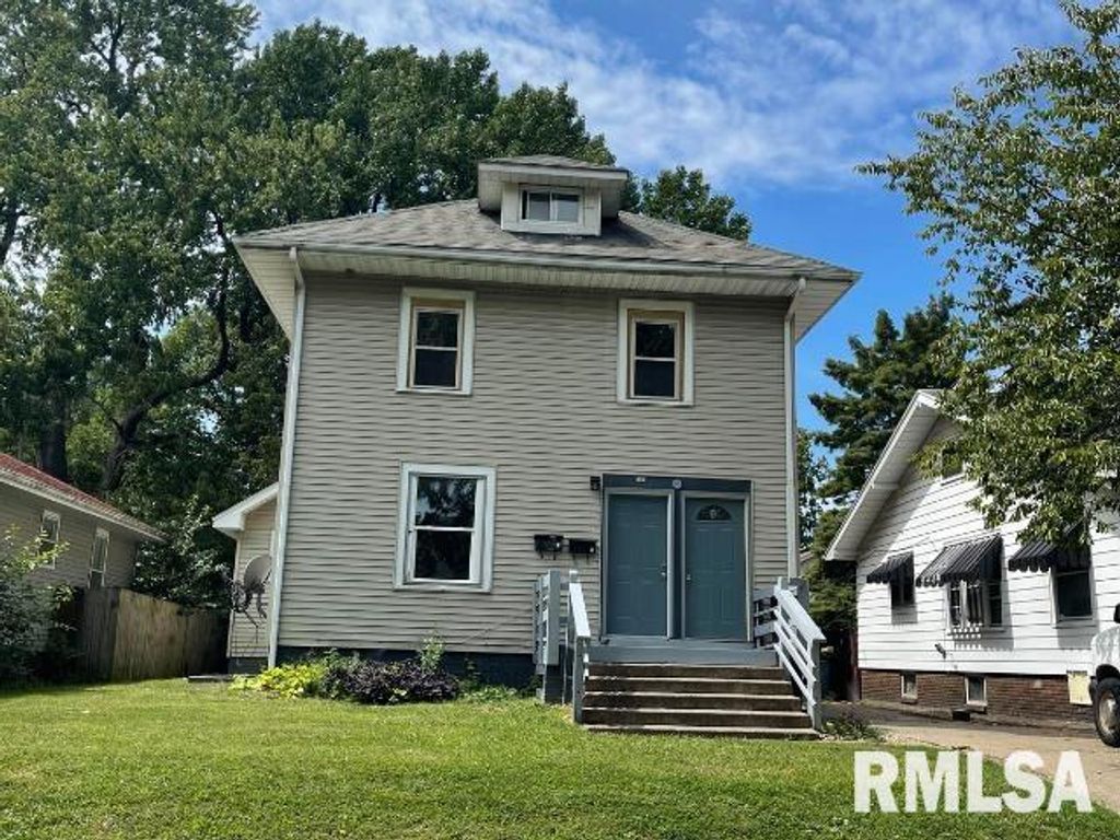 2339 S 10TH Street, Springfield, IL 62703