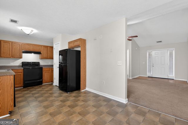 320 Twin Oaks Lane, Dallas, GA 30157