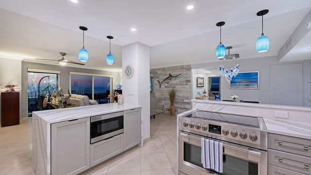 1 BENJAMIN FRANKLIN DRIVE 116, Sarasota, FL 34236