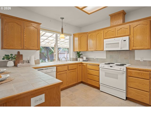 1376 ANDERSEN Ln, Eugene, OR 97404