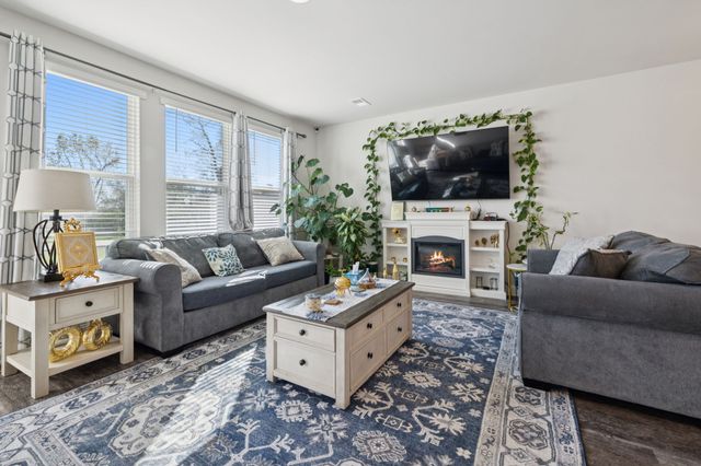 427 Deveron Dr, Gallatin, TN 37066