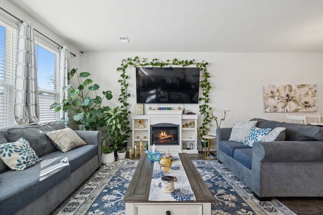 427 Deveron Dr, Gallatin, TN 37066