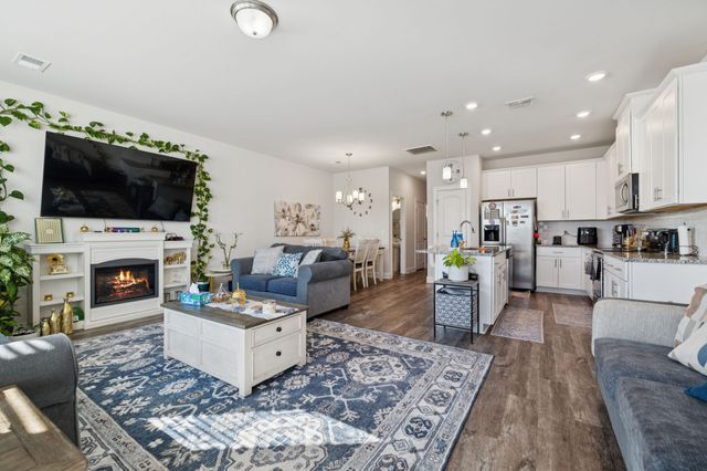 427 Deveron Dr, Gallatin, TN 37066