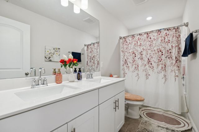 427 Deveron Dr, Gallatin, TN 37066