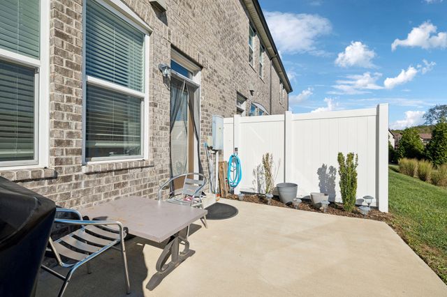 427 Deveron Dr, Gallatin, TN 37066