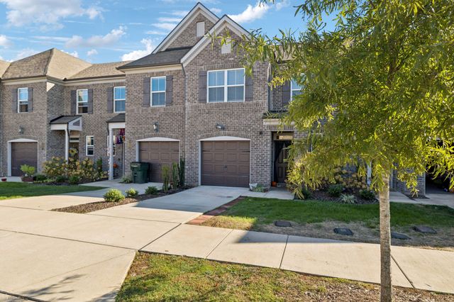 427 Deveron Dr, Gallatin, TN 37066