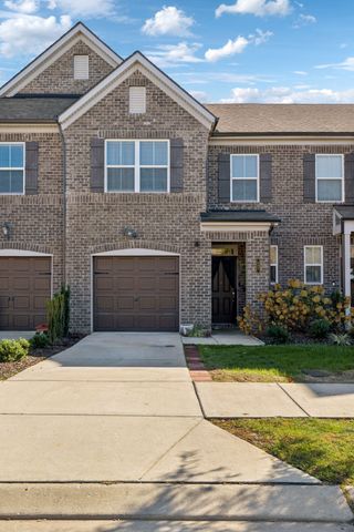 427 Deveron Dr, Gallatin, TN 37066