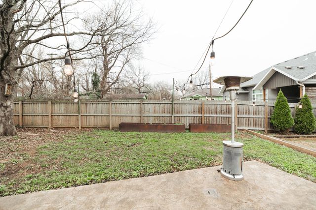 1615 S Delaware Avenue, Springfield, MO 65804