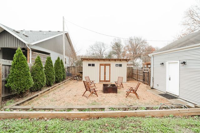 1615 S Delaware Avenue, Springfield, MO 65804