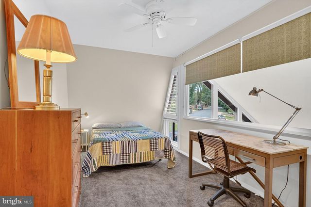 2410 NOTTINGHAM DR, Falls Church, VA 22043