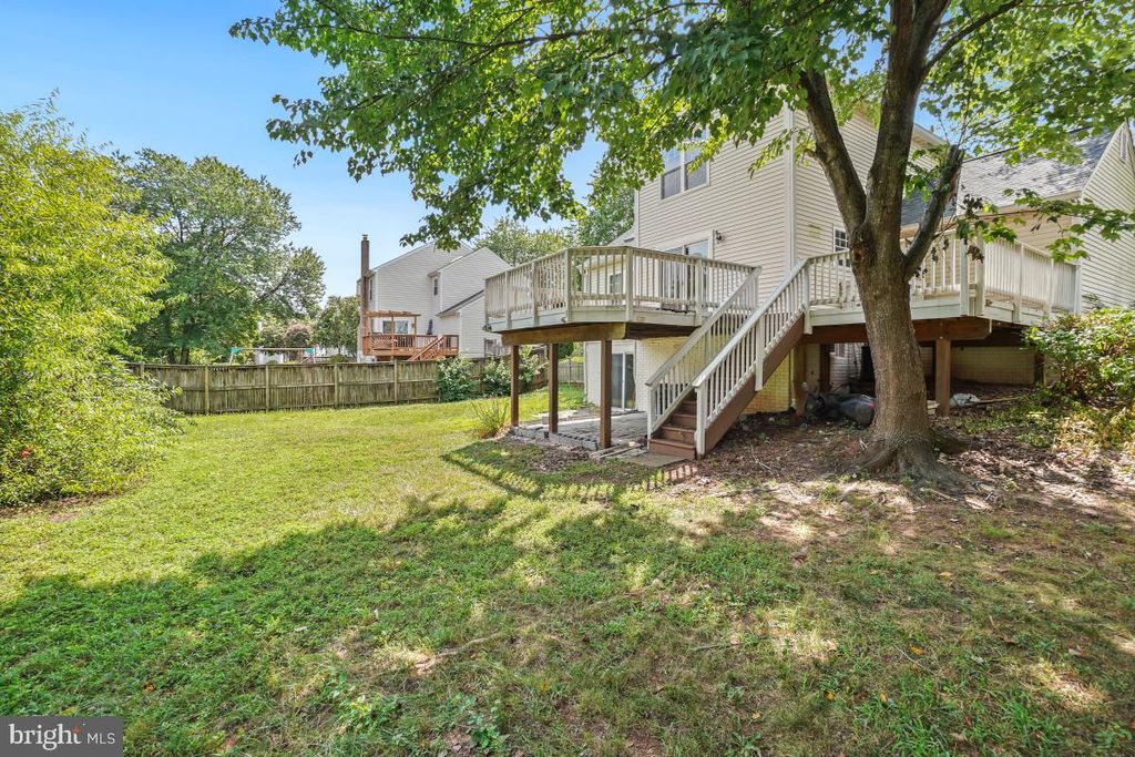 5515 SEQUOIA FARMS DR, Centreville, VA 20120