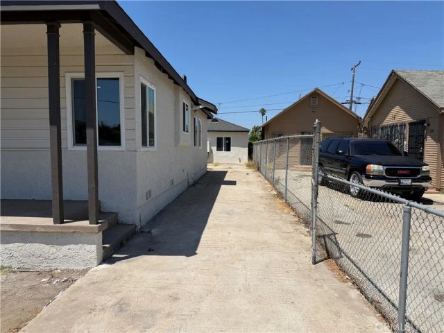 1327 w 89th st, Los Angeles, CA 90044