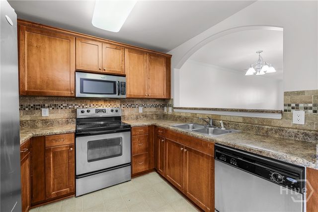 70 Winter Lake Circle, Savannah, GA 31407