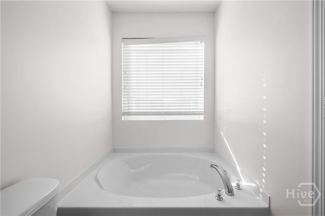 70 Winter Lake Circle, Savannah, GA 31407