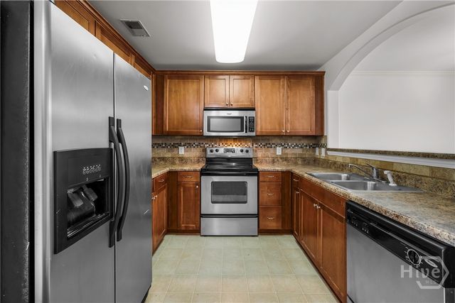 70 Winter Lake Circle, Savannah, GA 31407