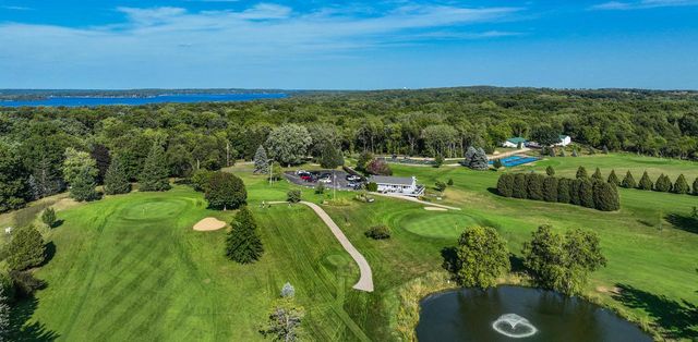 413 Hillcrest DRIVE, Fontana, WI 53125