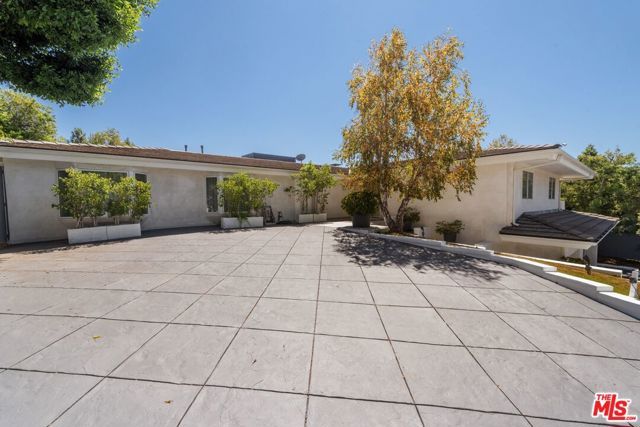 9626 Highridge Drive, Beverly Hills, CA 90210