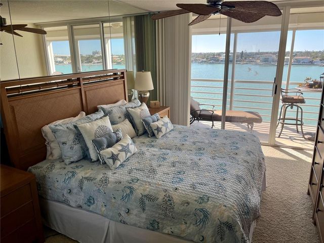 6093 BAHIA DEL MAR CIRCLE 676, St Petersburg, FL 33715