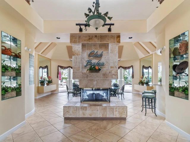 6093 BAHIA DEL MAR CIRCLE 676, St Petersburg, FL 33715