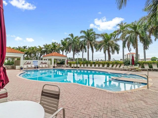 6093 BAHIA DEL MAR CIRCLE 676, St Petersburg, FL 33715
