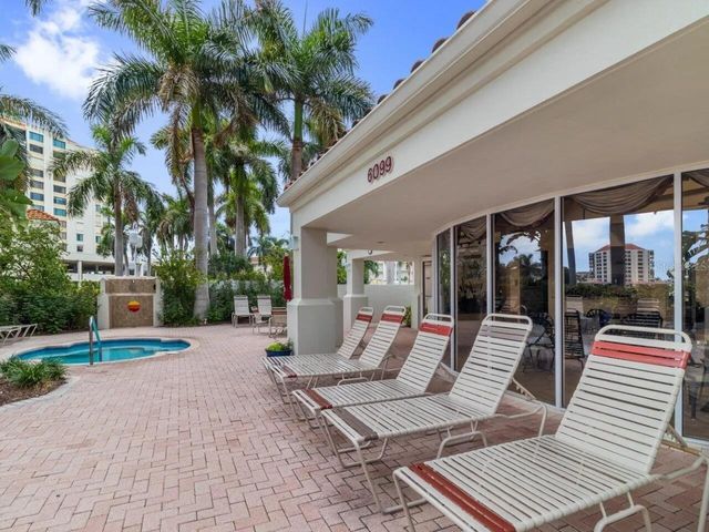 6093 BAHIA DEL MAR CIRCLE 676, St Petersburg, FL 33715