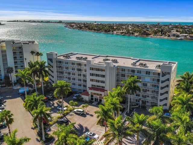 6093 BAHIA DEL MAR CIRCLE 676, St Petersburg, FL 33715