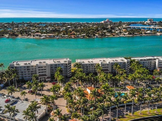 6093 BAHIA DEL MAR CIRCLE 676, St Petersburg, FL 33715