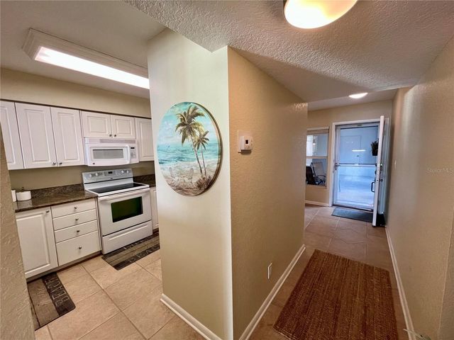 6093 BAHIA DEL MAR CIRCLE 676, St Petersburg, FL 33715