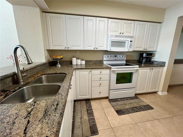 6093 BAHIA DEL MAR CIRCLE 676, St Petersburg, FL 33715