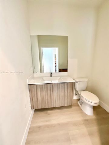 4700 NW 84th Ave 15, Doral, FL 33166