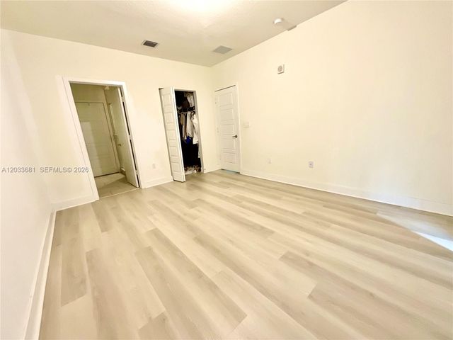 4700 NW 84th Ave 15, Doral, FL 33166