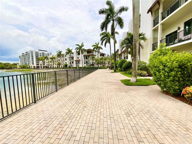 4700 NW 84th Ave 15, Doral, FL 33166