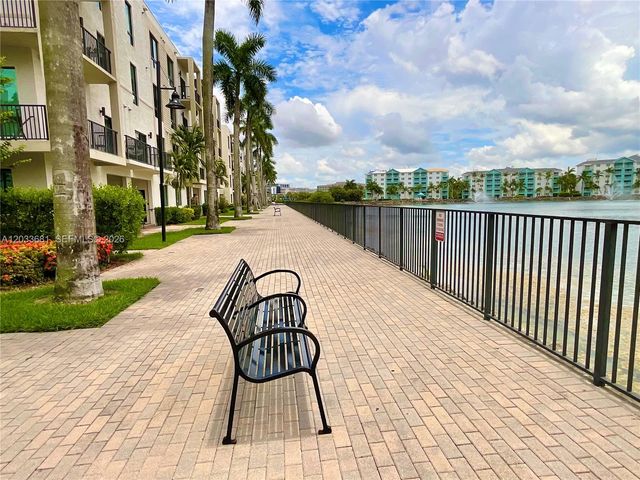 4700 NW 84th Ave 15, Doral, FL 33166