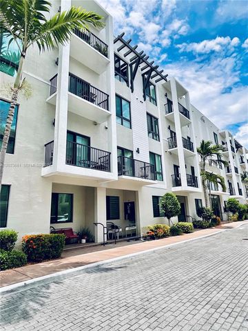 4700 NW 84th Ave 15, Doral, FL 33166