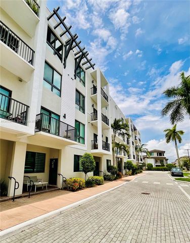 4700 NW 84th Ave 15, Doral, FL 33166