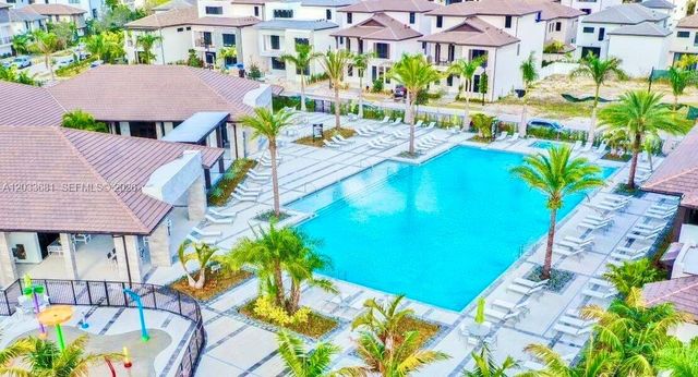 4700 NW 84th Ave 15, Doral, FL 33166