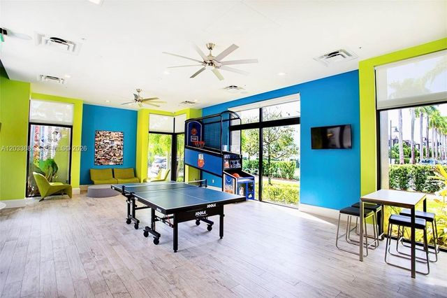 4700 NW 84th Ave 15, Doral, FL 33166