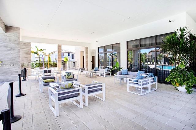 4700 NW 84th Ave 15, Doral, FL 33166