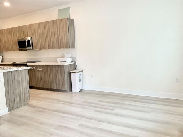 4700 NW 84th Ave 15, Doral, FL 33166