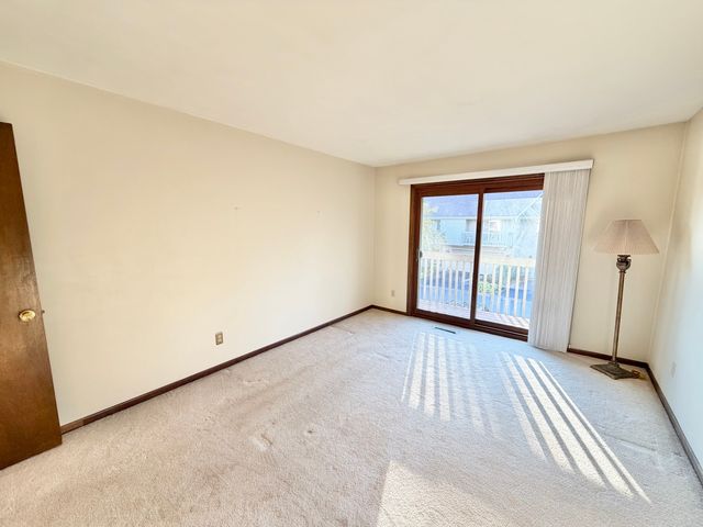 4685 High Point Drive 17, Rockford, IL 61114