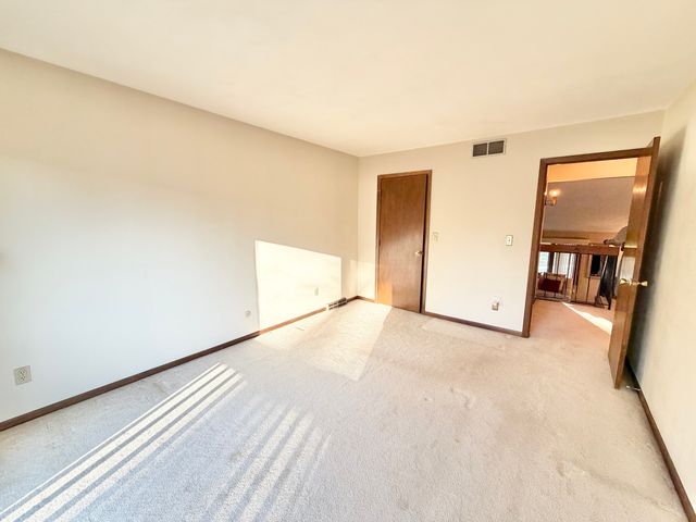 4685 High Point Drive 17, Rockford, IL 61114