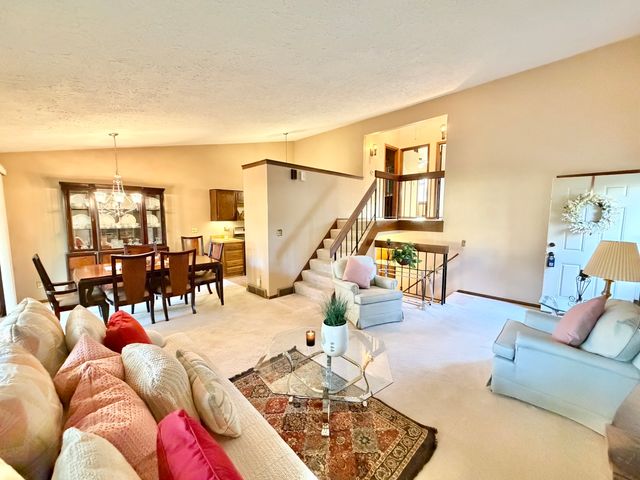 4685 High Point Drive 17, Rockford, IL 61114