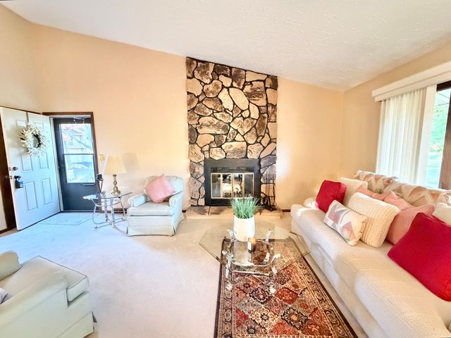 4685 High Point Drive 17, Rockford, IL 61114