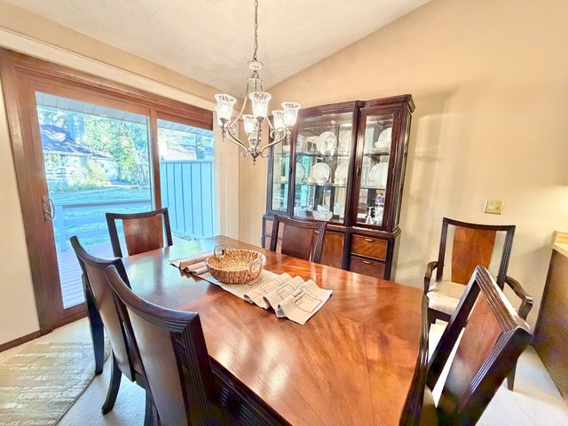 4685 High Point Drive 17, Rockford, IL 61114