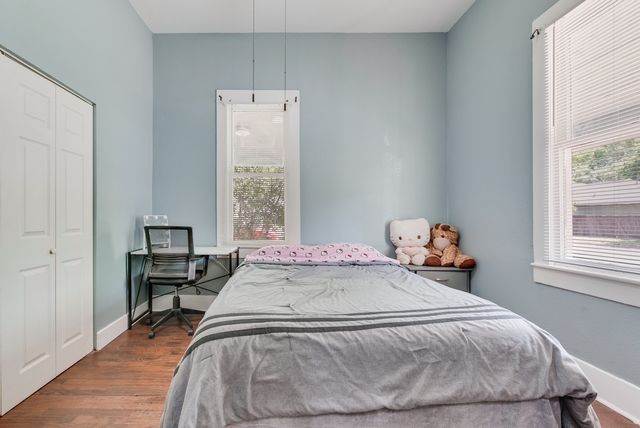 308 W Gilmer Street, Ennis, TX 75119