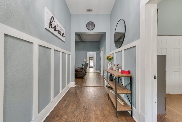 308 W Gilmer Street, Ennis, TX 75119